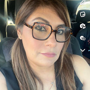 Meet your Posher, Alma